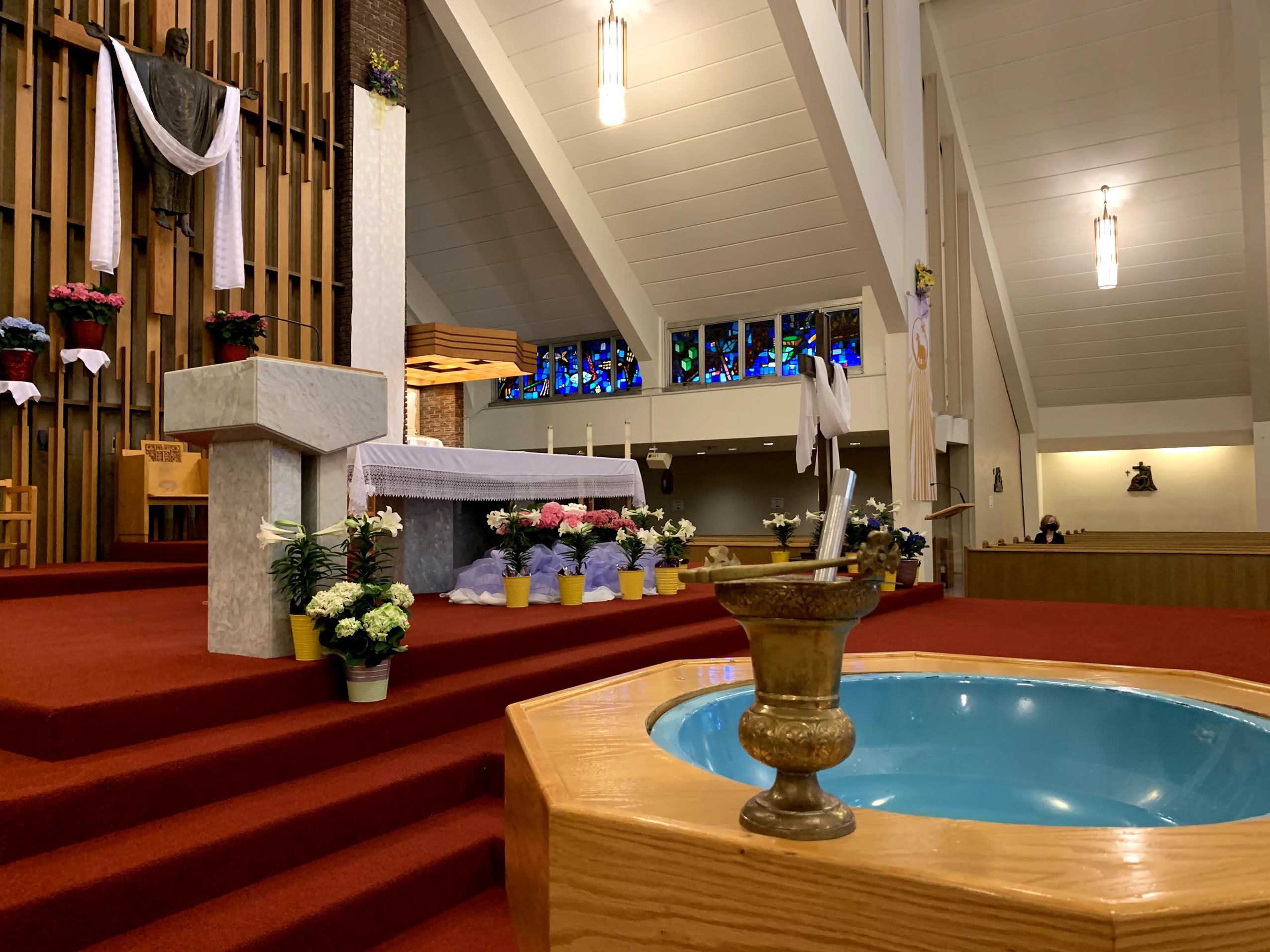Side View of the altar with Easter flowers